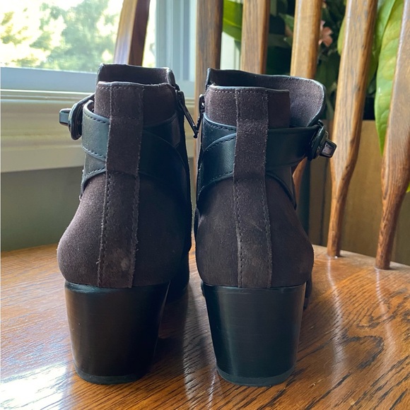 COACH SUEDE Turnlock ANKLE BOOTS BOOTIES 6.5M EXCELLENT Condition Worn Once - Picture 4 of 7